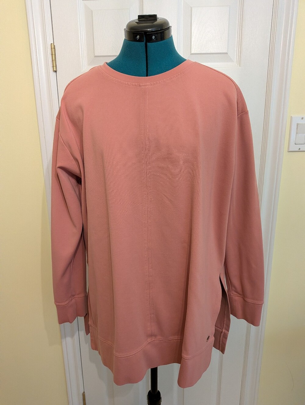 Lole Relaxed Crewneck Sweater in Dusty Rose